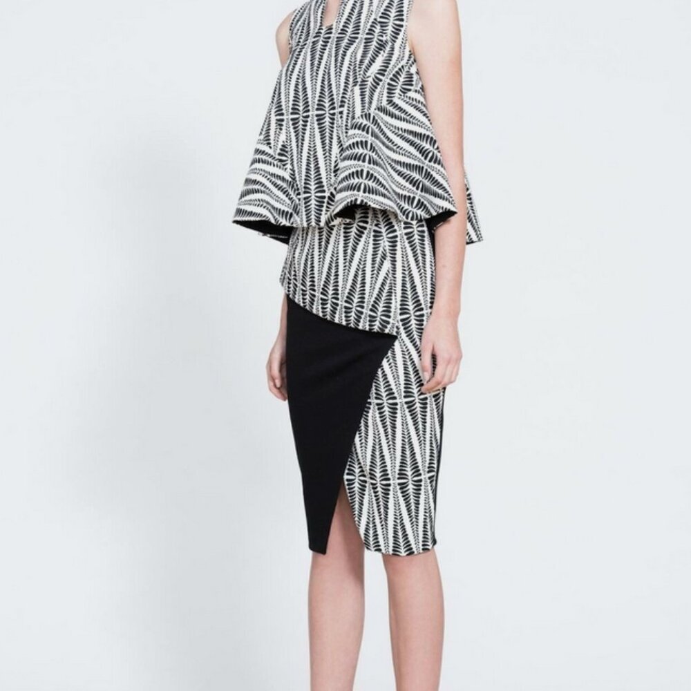 Elliatt Oxide Skirt